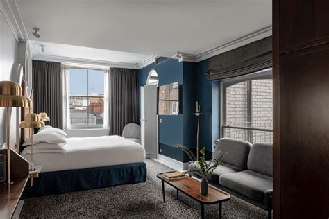 hotel adjoining rooms history.